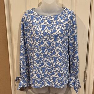 Charter Club Floral Blouse with tie accents on sleeves. Sz XS